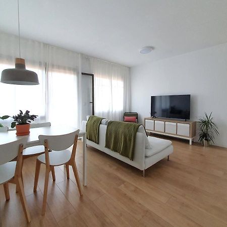 Acojedor Piso Cerca Del Metro Lägenhet Cornellà de Llobregat Exteriör bild