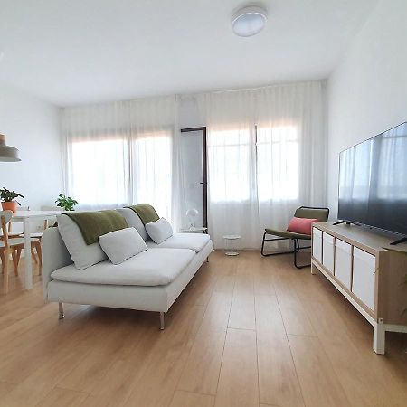Acojedor Piso Cerca Del Metro Lägenhet Cornellà de Llobregat Exteriör bild